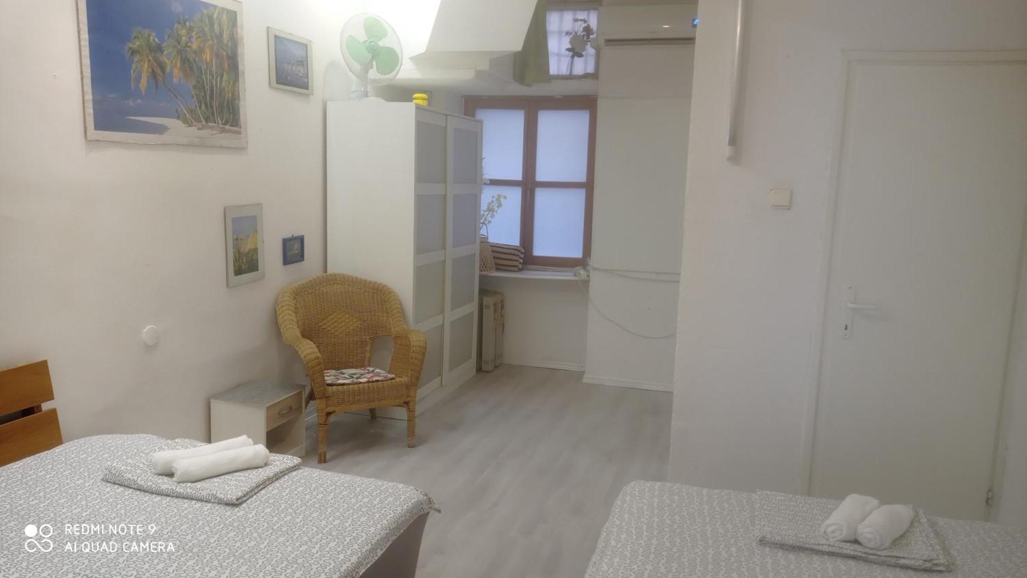 Apartment Youth Vita Загреб Экстерьер фото